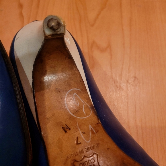 Vintage Yves Saint Laurent leather shoes - Picture 7 of 10